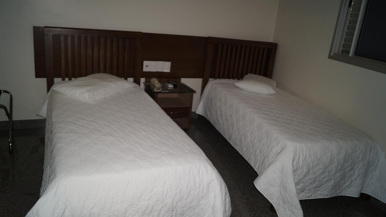 Lindoya Hotel Catalão Extérieur photo
