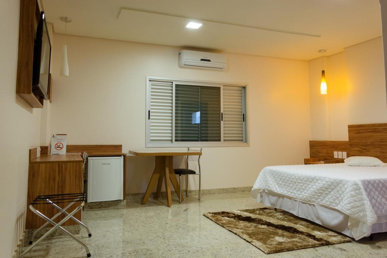 Lindoya Hotel Catalão Extérieur photo