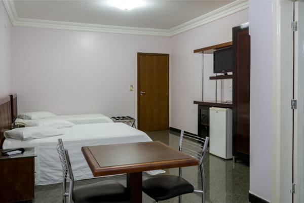 Lindoya Hotel Catalão Extérieur photo